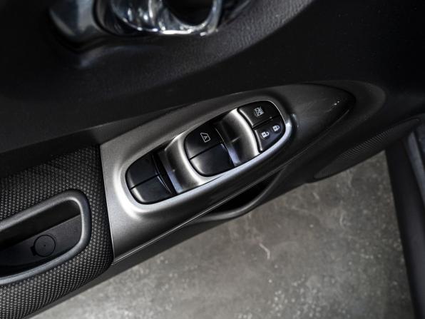 Nissan Juke I с пробегом 2012 года, цена 990 000 рублей, 108446 км, внедорожник, Автокод Объявления