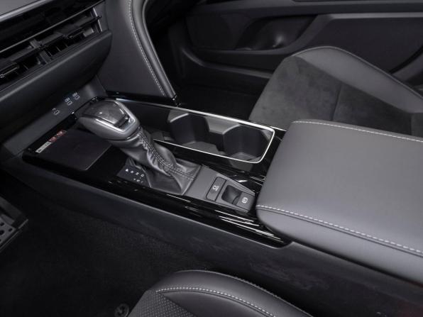 Toyota Camry IX (XV80) China Market с пробегом 2026 года, цена 4 400 000 рублей, 50 км, седан, Автокод Объявления