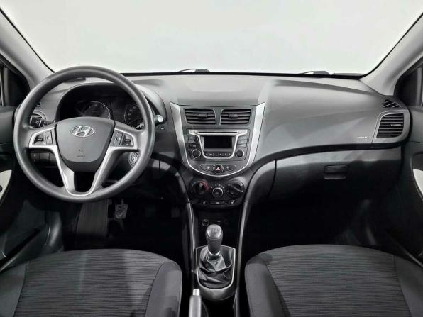 Hyundai Solaris I Рестайлинг с пробегом 2016 года, цена 940 000 рублей, 155454 км, хэтчбек, Автокод Объявления