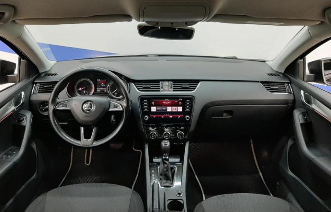 Skoda Octavia III (A7) Рестайлинг с пробегом 2017 года, цена 1 330 000 рублей, 282638 км, лифтбек, Автокод Объявления