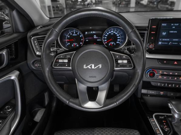 Kia Ceed III Рестайлинг с пробегом 2021 года, цена 2 290 000 рублей, 63000 км, универсал, Автокод Объявления
