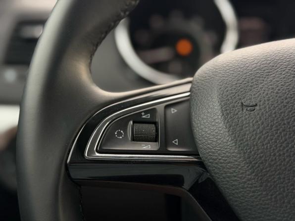Skoda Yeti I Рестайлинг с пробегом 2016 года, цена 1 495 000 рублей, 196000 км, внедорожник, Автокод Объявления