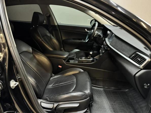 Kia Optima IV Рестайлинг с пробегом 2018 года, цена 1 697 000 рублей, 184000 км, седан, Автокод Объявления