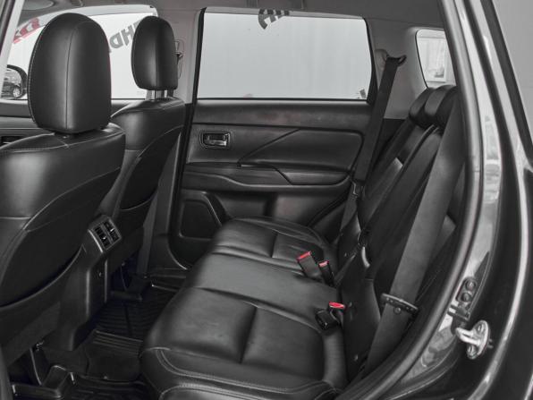 Mitsubishi Outlander III Рестайлинг 3 с пробегом 2019 года, цена 2 325 000 рублей, 77023 км, внедорожник, Автокод Объявления