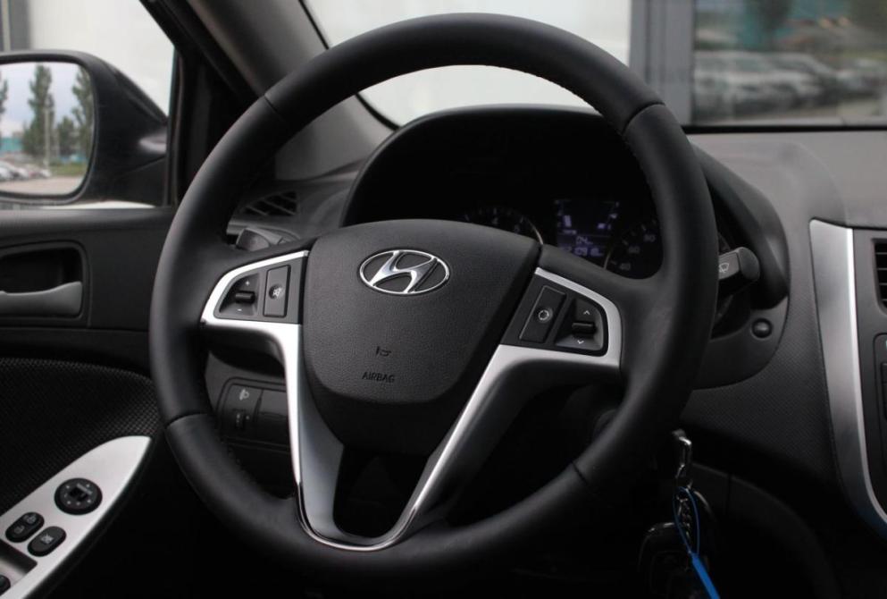 Hyundai Solaris I Саратов  - изображение 21