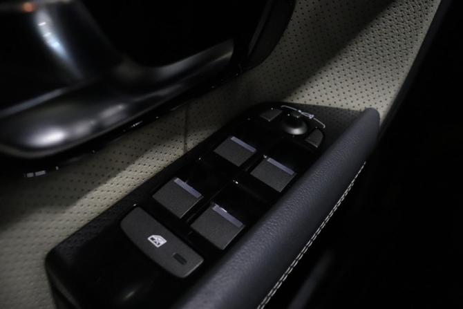 Land Rover Range Rover Evoque I с пробегом 2012 года, цена 1 756 000 рублей, 191652 км, внедорожник, Автокод Объявления