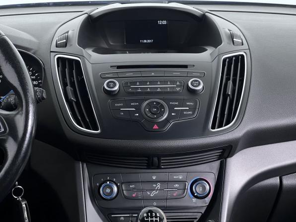 Ford C-MAX II Рестайлинг с пробегом 2017 года, цена 1 089 000 рублей, 207983 км, компактвэн, Автокод Объявления
