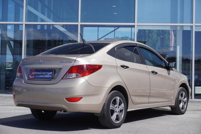 Hyundai Solaris I с пробегом 2013 года, цена 799 000 рублей, 157100 км, седан, Автокод Объявления