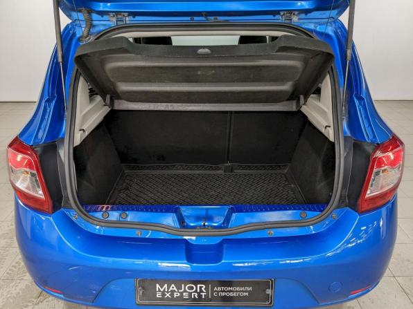 Renault Sandero II с пробегом 2015 года, цена 780 000 рублей, 90700 км, хэтчбек, Автокод Объявления