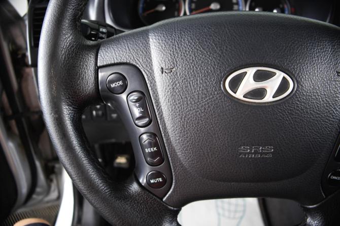 Hyundai Santa Fe II с пробегом 2008 года, цена 1 219 000 рублей, 339225 км, внедорожник, Автокод Объявления