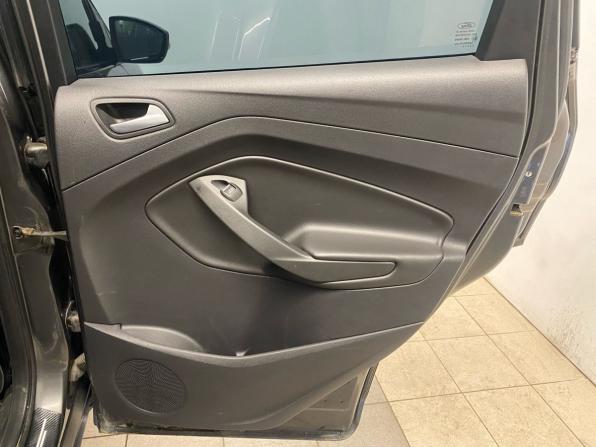 Ford Kuga II Рестайлинг с пробегом 2017 года, цена 1 558 000 рублей, 167289 км, внедорожник, Автокод Объявления