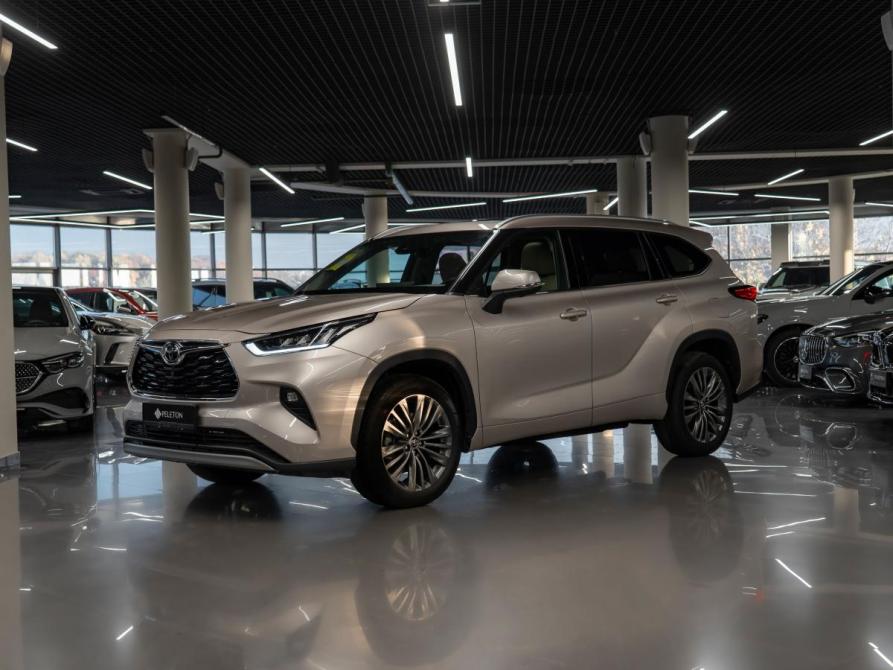 Toyota Highlander IV (XU70) Москва  - изображение 1