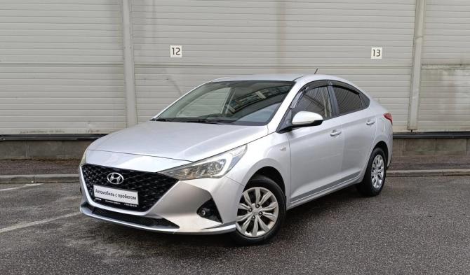 Hyundai Solaris II Рестайлинг с пробегом 2022 года, цена 1 239 000 рублей, 161322 км, седан, Автокод Объявления