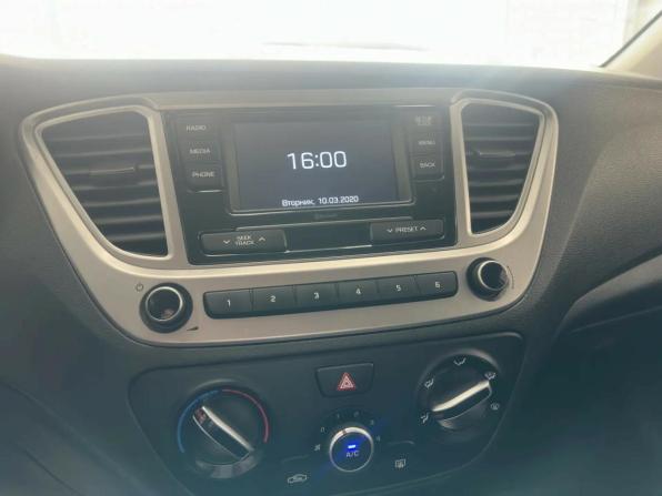 Hyundai Solaris II Рестайлинг с пробегом 2021 года, цена 1 625 000 рублей, 50700 км, седан, Автокод Объявления