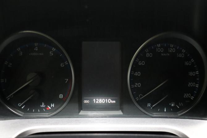 Toyota RAV4 IV (XA40) Рестайлинг с пробегом 2015 года, цена 2 070 000 рублей, 128009 км, внедорожник, Автокод Объявления