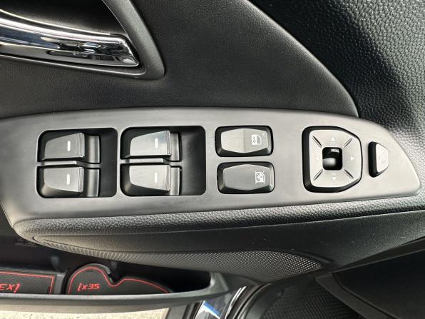 Hyundai ix35 I с пробегом 2011 года, цена 1 349 000 рублей, 122800 км, внедорожник, Автокод Объявления