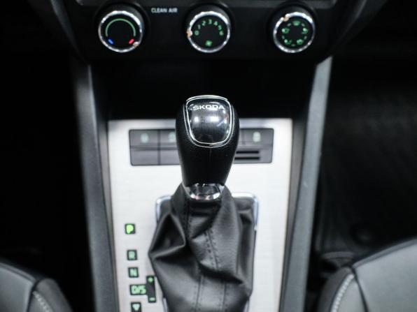 Skoda Octavia III (A7) Рестайлинг с пробегом 2023 года, цена 2 033 000 рублей, 105300 км, лифтбек, Автокод Объявления
