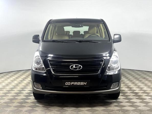 Hyundai H-1 II Рестайлинг с пробегом 2016 года, цена 2 615 900 рублей, 94604 км, минивэн, Автокод Объявления