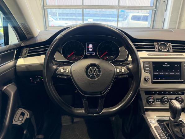 Volkswagen Passat B8 с пробегом 2017 года, цена 2 010 000 рублей, 137093 км, седан, Автокод Объявления