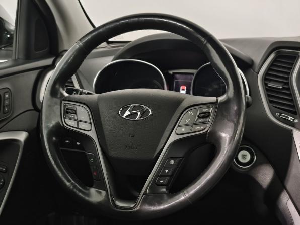 Hyundai Santa Fe III Рестайлинг с пробегом 2017 года, цена 2 295 000 рублей, 122771 км, внедорожник, Автокод Объявления