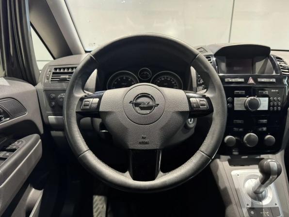 Opel Zafira B Рестайлинг с пробегом 2011 года, цена 625 000 рублей, 185000 км, компактвэн, Автокод Объявления
