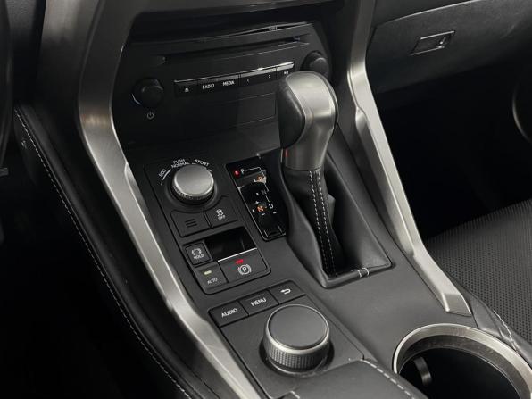 Lexus NX I с пробегом 2017 года, цена 3 298 900 рублей, 89252 км, внедорожник, Автокод Объявления