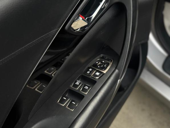 Hyundai Grandeur V с пробегом 2012 года, цена 1 299 000 рублей, 339826 км, седан, Автокод Объявления