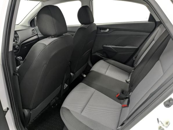 Hyundai Solaris II Рестайлинг с пробегом 2021 года, цена 1 615 000 рублей, 38798 км, седан, Автокод Объявления