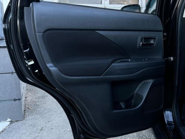 Mitsubishi Outlander III Рестайлинг 3 с пробегом 2019 года, цена 1 631 000 рублей, 308009 км, внедорожник, Автокод Объявления