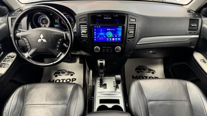 Mitsubishi Pajero IV с пробегом 2011 года, цена 2 000 000 рублей, 108418 км, внедорожник, Автокод Объявления