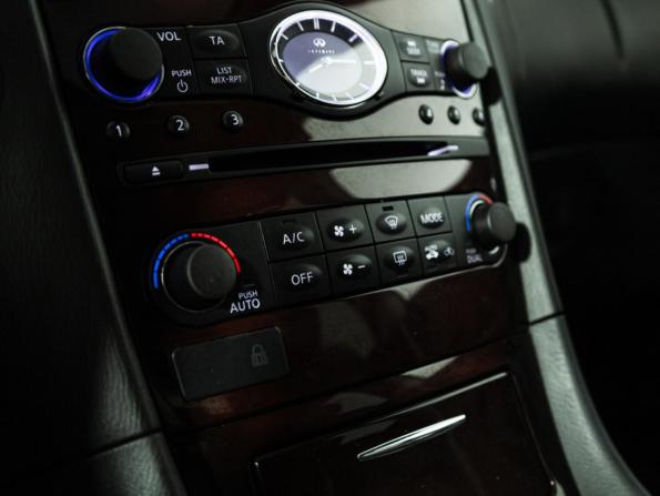 Infiniti QX50 I Рестайлинг с пробегом 2016 года, цена 1 874 700 рублей, 138227 км, внедорожник, Автокод Объявления