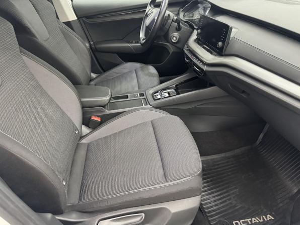 Skoda Octavia IV (A8) с пробегом 2020 года, цена 2 184 000 рублей, 93551 км, лифтбек, Автокод Объявления