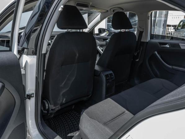 Volkswagen Jetta VI Рестайлинг с пробегом 2017 года, цена 1 468 000 рублей, 93909 км, седан, Автокод Объявления