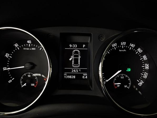 Skoda Yeti I Рестайлинг с пробегом 2017 года, цена 1 555 000 рублей, 139828 км, внедорожник, Автокод Объявления