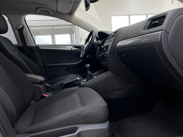 Volkswagen Jetta VI Рестайлинг с пробегом 2015 года, цена 980 000 рублей, 203323 км, седан, Автокод Объявления