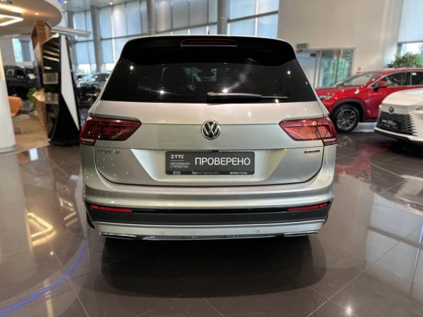 Volkswagen Tiguan II с пробегом 2019 года, цена 2 150 000 рублей, 201279 км, внедорожник, Автокод Объявления