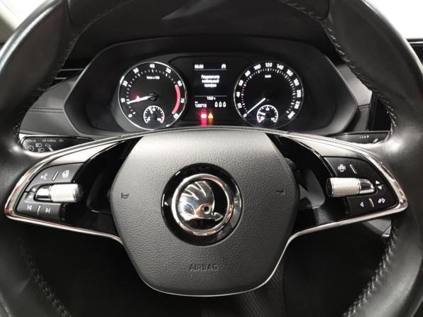 Skoda Octavia IV (A8) с пробегом 2021 года, цена 2 120 000 рублей, 129719 км, лифтбек, Автокод Объявления