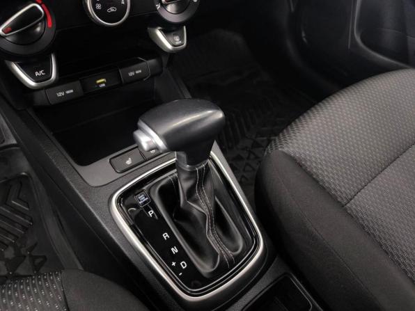 Kia Rio IV Рестайлинг с пробегом 2020 года, цена 1 267 889 рублей, 79034 км, седан, Автокод Объявления