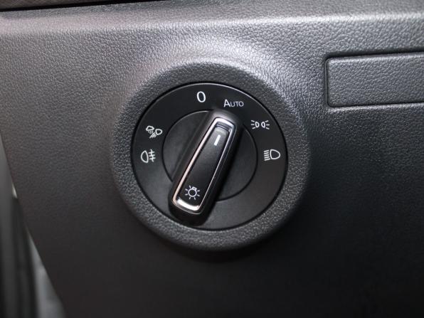 Volkswagen Polo VI с пробегом 2021 года, цена 1 799 900 рублей, 105200 км, лифтбек, Автокод Объявления