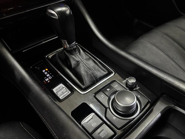 Mazda 6 III (GJ) Рестайлинг 2 с пробегом 2018 года, цена 1 920 000 рублей, 192647 км, седан, Автокод Объявления