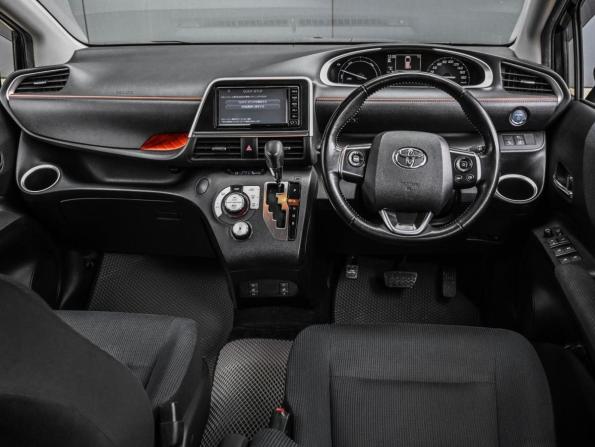 Toyota Sienta II с пробегом 2018 года, цена 1 779 000 рублей, 86501 км, компактвэн, Автокод Объявления