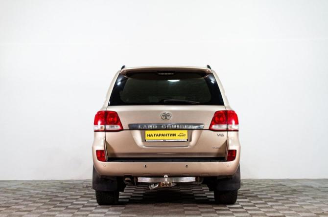 Toyota Land Cruiser 200 Series с пробегом 2007 года, цена 1 889 000 рублей, 401000 км, внедорожник, Автокод Объявления