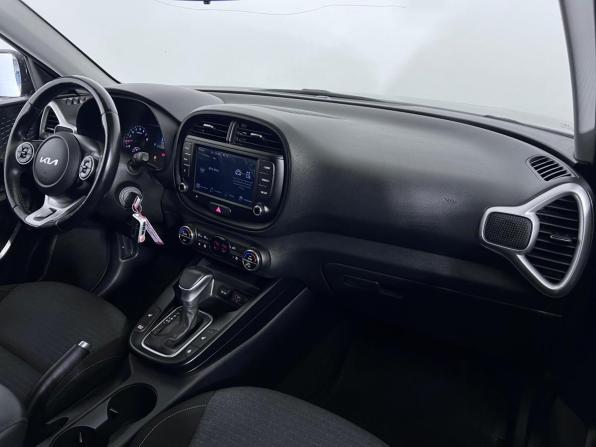 Kia Soul III с пробегом 2022 года, цена 1 995 000 рублей, 54359 км, хэтчбек, Автокод Объявления