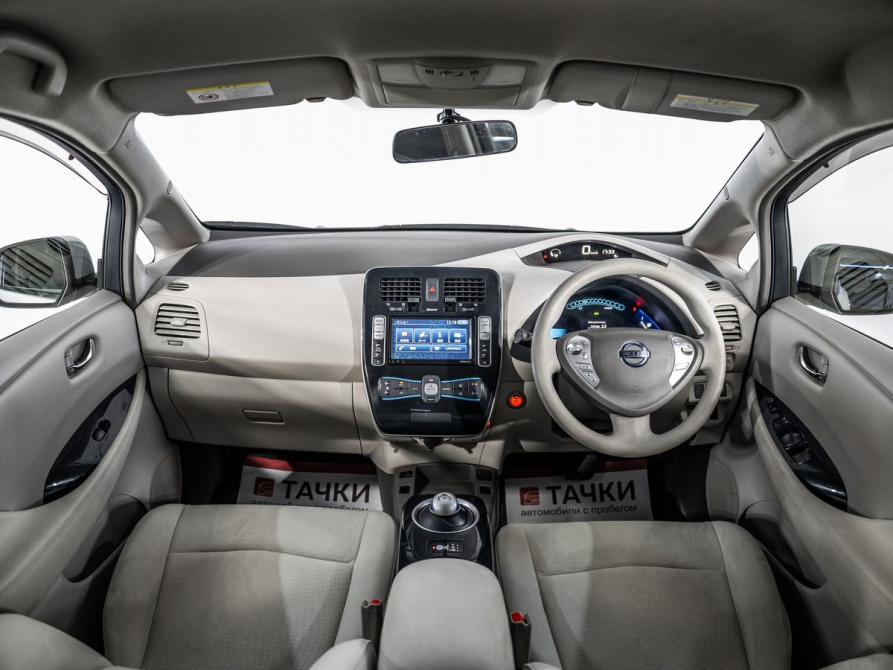 Nissan Leaf I (ZE0/AZE0) Иркутск  - изображение 8