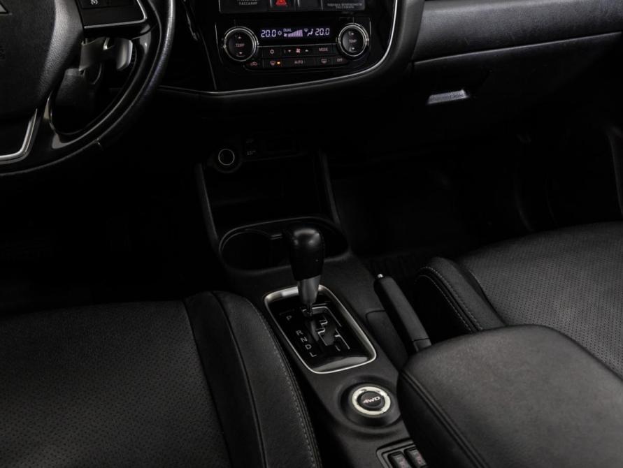 Mitsubishi Outlander III Рестайлинг 2 Санкт-Петербург  - изображение 14