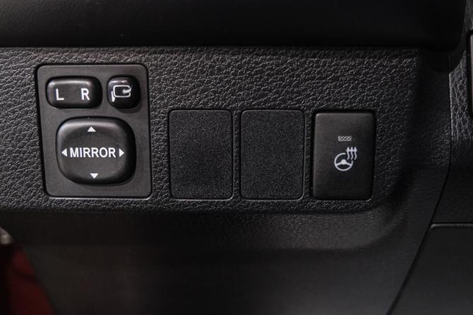 Toyota RAV4 IV (XA40) Рестайлинг с пробегом 2018 года, цена 2 699 000 рублей, 71000 км, внедорожник, Автокод Объявления