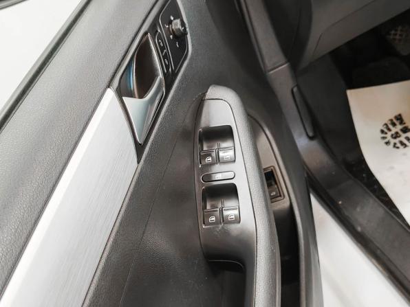 Volkswagen Jetta VI Рестайлинг с пробегом 2018 года, цена 1 260 200 рублей, 158772 км, седан, Автокод Объявления