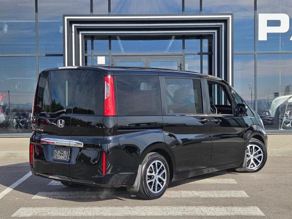 Honda Stepwgn V Рестайлинг с пробегом 2018 года, цена 1 995 000 рублей, 154000 км, минивэн, Автокод Объявления
