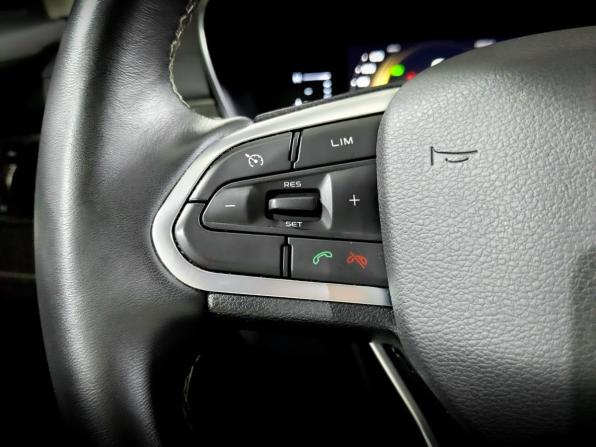 Geely Atlas Pro с пробегом 2024 года, цена 2 250 000 рублей, 42555 км, внедорожник, Автокод Объявления