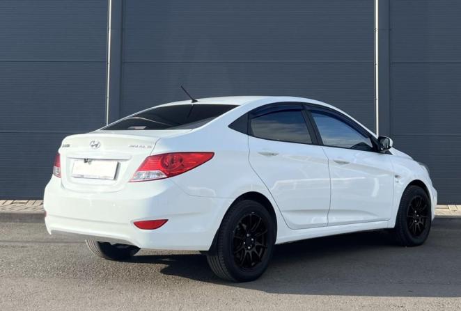 Hyundai Solaris I с пробегом 2013 года, цена 800 000 рублей, 183240 км, седан, Автокод Объявления